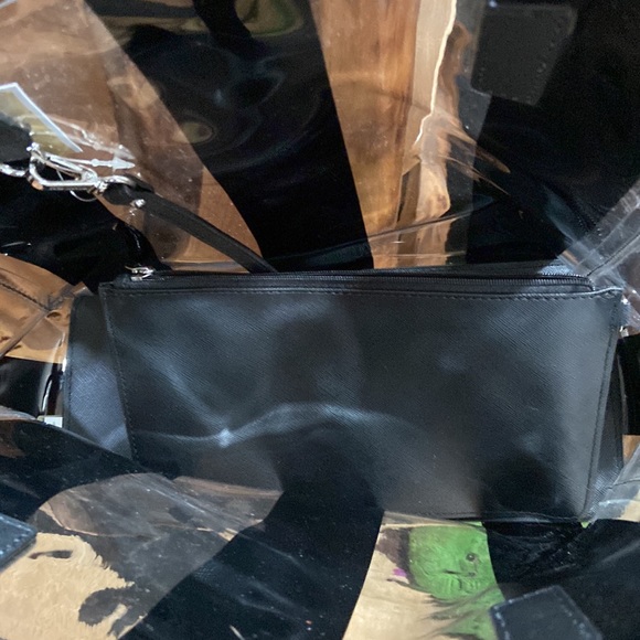 Michael Kors - Picture 2 of 3